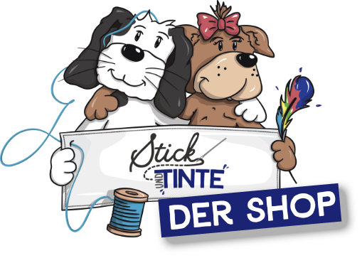 Illustration von zwei Hunden, die ein Banner mit dem Logo von "Stick und Tinte - Der Shop" (stickundtinte.de) halten. Links ein schwarz-weißer Hund mit langen Ohren, der fröhlich in die Kamera blickt und das Banner mit einer Pfote hält. Rechts ein brauner Hund mit rosa Schleife, der einen bunten Federpinsel in der Hand hält und die andere Seite des Banners festhält. Eine Garnrolle mit blauer Schnur befindet sich am unteren Rand des Banners. Schräg an das Logo ist die Beschriftung "Der Shop" geschrieben, der Text ist weiß auf blauem Hintergrund